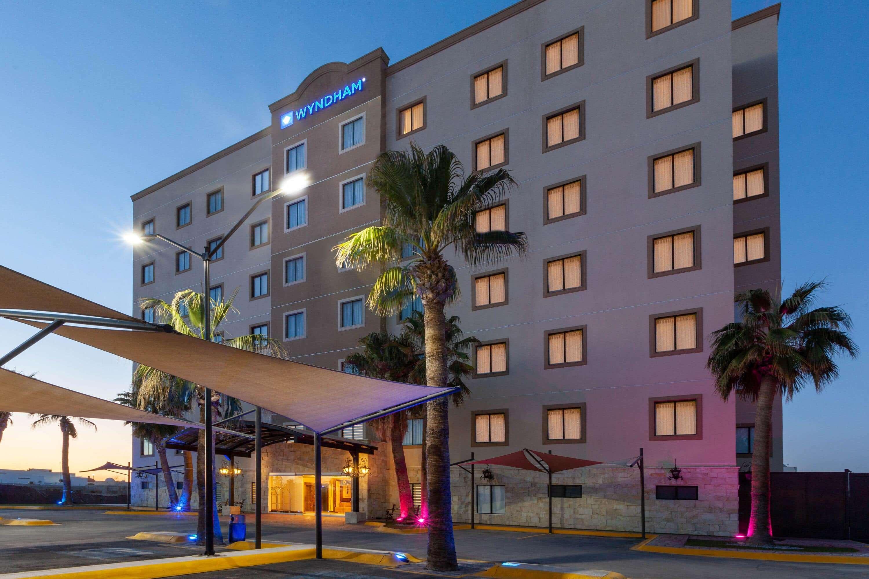 Wyndham Torreon Hotel Exterior photo